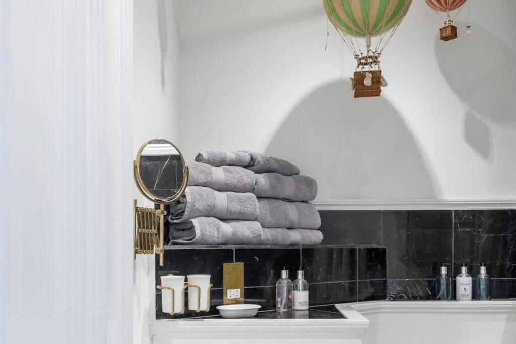 Georgian Apartment Located In The Center Of Bath. Eksteriør billede