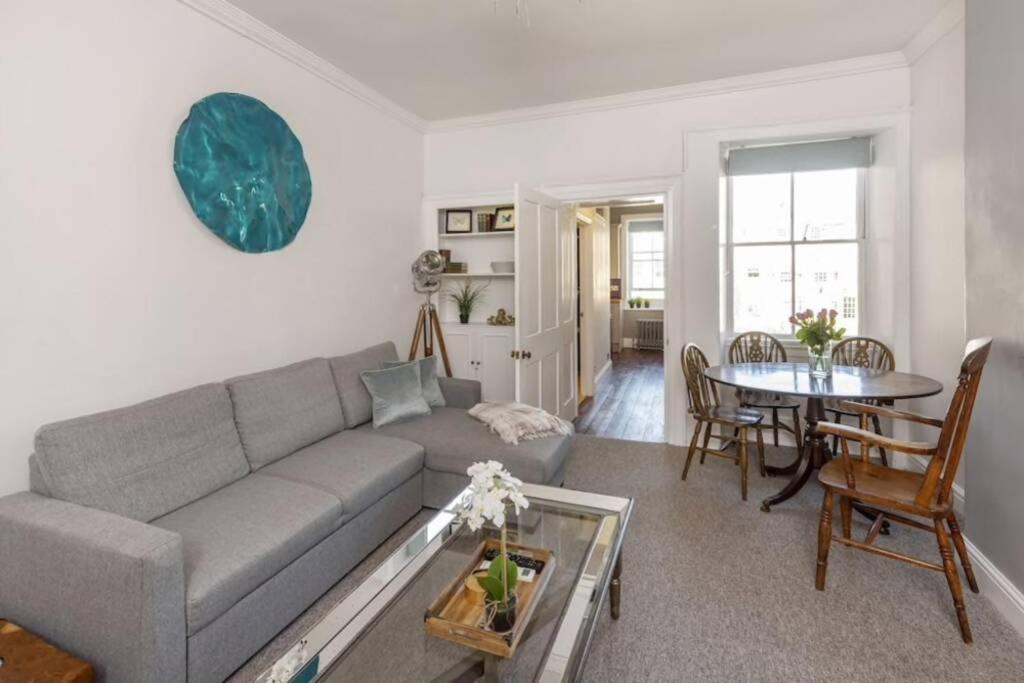 Georgian Apartment Located In The Center Of Bath. Eksteriør billede