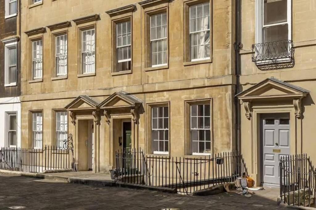 Georgian Apartment Located In The Center Of Bath. Eksteriør billede